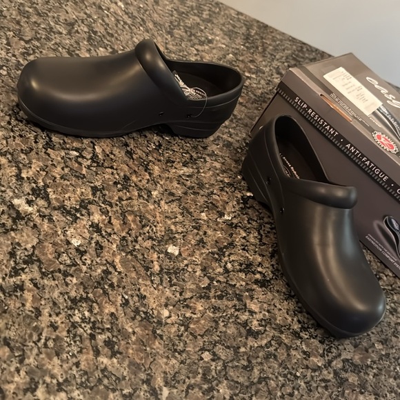 Easy works black Kris women’s slip resistant mules clogs NIB 11 - Picture 4 of 10